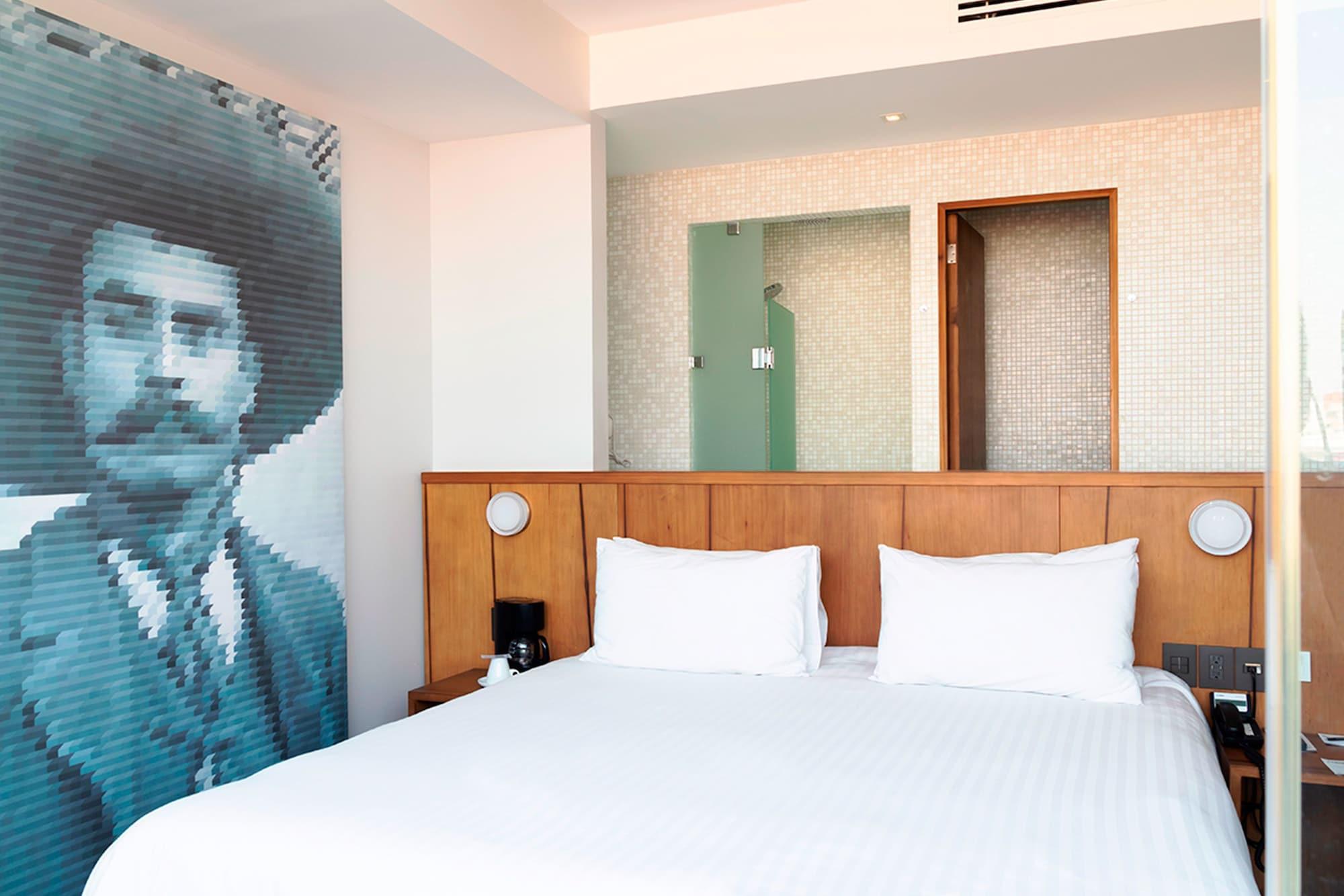 Hotel Ikonik 4*